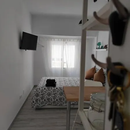 Estudio San Juan - דירה